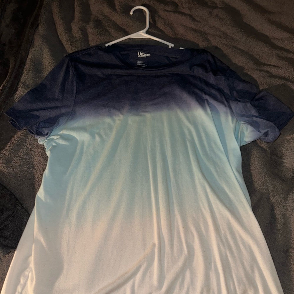 Urban pipeline Men's Navy and White Ombre Tee size large